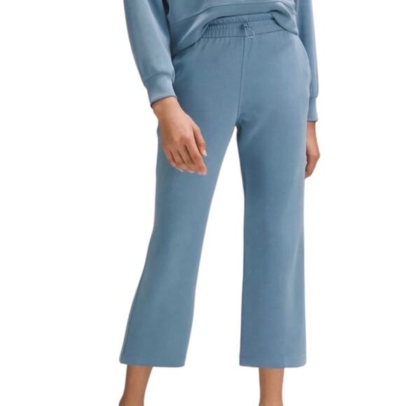 Lululemon Softstreme High Rise Straight Leg Crop utility blue athletic summer 4 - Picture 1 of 15